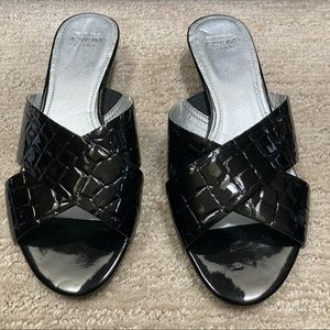 NWT Joan & David Black Slip-On Wedge Shoes